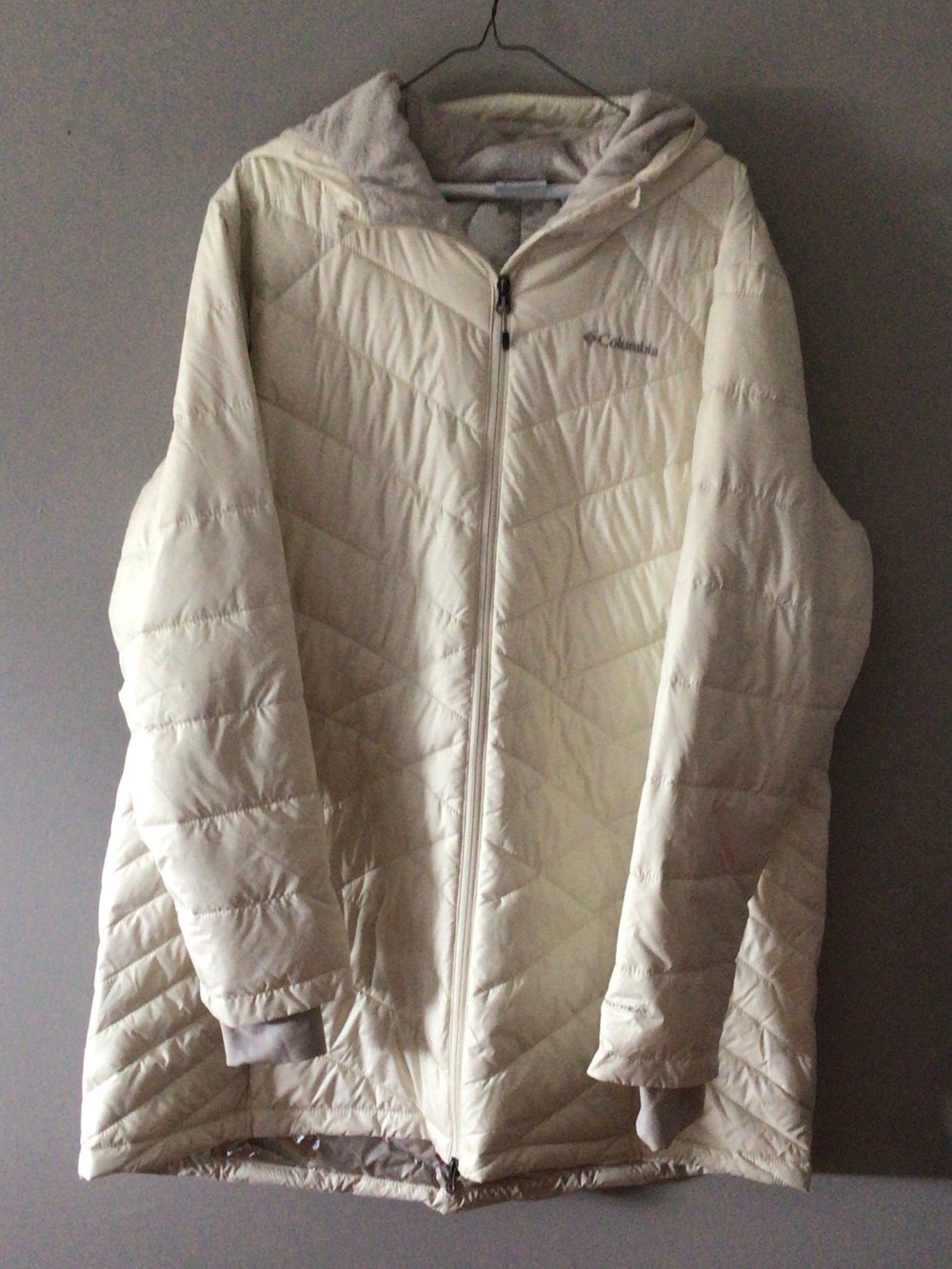 Columbia Women's Cream Quilted Hooded Puffer Jacket